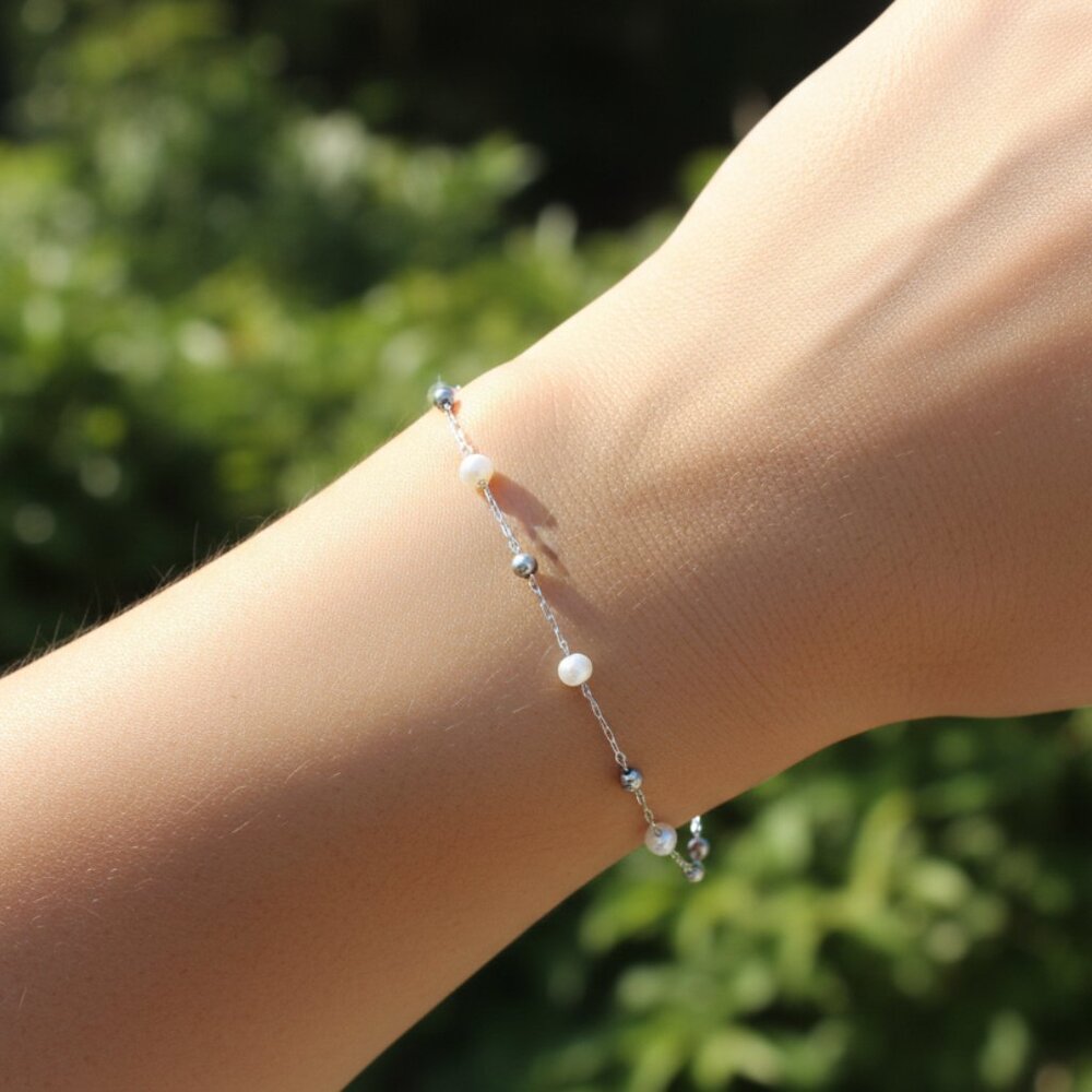 Chic & Stylish Bracelet – A Thoughtful Gift for Women and Girls, DYC1245